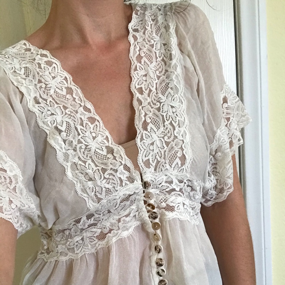Lacey White V-neck Shirt